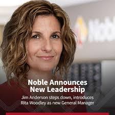 Deborah Toms's Instagram, Twitter & Facebook