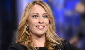 Nel salotto di verissimo giorgia meloni ha dichiarato che visto il magnifico rapporto che lei ha con la. Giorgia Meloni Chi E Eta Carriera Figlia Compagno