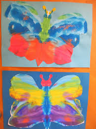 Klatsch Schmetterling Aus Wasserfarbe Schmetterling Projekt Kinder Basteln Schmetterlinge Schmetterlinge Basteln