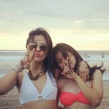 Hasil gambar untuk wulan guritno seksi bikini