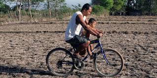 Other than fathers, grand fathers, great grand fathers, step fathers and foster fathers are also honored on the day. Holiday Calendar Father S Day In The Philippines December 6