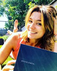 However, we are still looking for a little over (one thousand) 1.000,00 euros to pay the belgian vat (21%) to succeed in this project, and that with just a couple of days left. Evi Hanssen S Feet Wikifeet