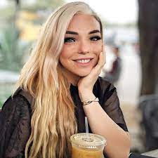 stef sanjati beautiful blonde beauty model hair pigmentation