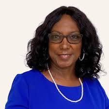 Leah Rollins's Instagram, Twitter & Facebook