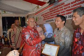 Mereka tergabung dalam kontingen garuda atau pasukan garuda. Bupati Silaturahmi Dengan Tokoh Perintis Kemerdekaan Dan Tokoh Masyarakat Pemerintah Kabupaten Kuningan