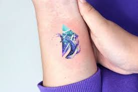 In the same way that a country wouldn't allow someone to perform surgery in their living room, south korea isn't willing to allow people to get tattoos in a tattoo parlor. 35 Unique Tattoos By South Korean Artists That Move The Needle