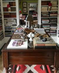Jeffrey Bilhuber On Instagram Let S Not Forget That A Library Doesn T Have To Be Large To Be Impressive Our Own Is Ti In 2020 Coffee Table Table Pallet Coffee Table