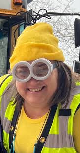 Cute school costume ideas with a Minions theme