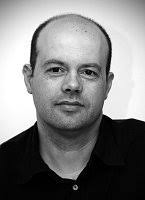 A list of who Suki Thompson is following