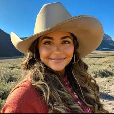 Maggie and Jamie Bear (@maggieandjamie) • Instagram photos and videos