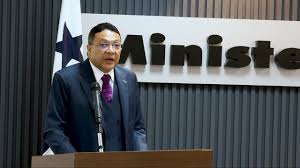 Director de la CSS defiende viaje a Brasil y anuncia medidas para reforzar atención médica