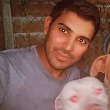 Javier Lea Plaza, abogado del CSD Los de Abajo, explicó la situación que se  vive en estos momentos a las afueras de la embajada argentina ubicada en el  centro de la capital. “