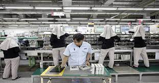 Polytron merupakan sebuah perusahaan elektronik asal indonesia.didirikan pada tanggal 16 mei 1975 di kudus, jawa tengah dengan nama pt indonesian electronic & engineering, kemudian pada tanggal 18 september 1976 berubah nama menjadi pt hartono istana electronic, lalu merger dan menjadi pt hartono istana teknologi. Kiprah Produsen Elektronik Nasional Geluti Pasar Smartphone Okezone Economy