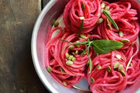 La barbabietola è un alimento ricco di vitamine, sali minerali e zuccheri. Spaghetti Con Crema Di Barbabietole Rosse Un Primo Piatto Vegetariano