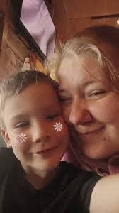 Stacy Helton's Instagram, Twitter & Facebook