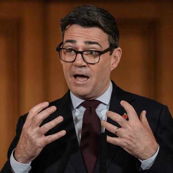 Burnham quiere ver al Reino Unido en la Uni&oacute;n Europea, pero sin apuro