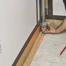 Comment Bien Isoler Un Mur En Realisant Deux Couches Isolation Mur Renovation Vieille Maison Parement Mural