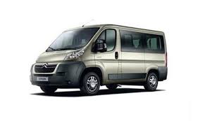 Mercedes 17 Places La Plaza Car Vous Permet De Louer Mercedes 17 Places Avec L Air Conditionne A Un Prix Attractif 200 Jour Pour Une Duree De 1 A 7 Jours