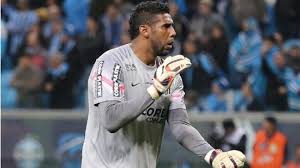 Goleiro aranha comemora gol marcado pela ponte preta contra o palmeiras em campinas imagem em 2014, mário lúcio duarte costa, o goleiro aranha, do santos, foi chamado de macaco pela. Goleiro Aranha Do Santos Sofre Ofensas Raciais Na Arena Do Gremio Revista Forum