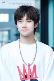 Momoland's hyebin and former unb member marco are in a relationship. Marco Unb Boy Groups Marco Kpop Boy