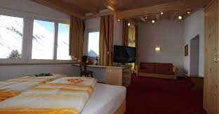 Zoek goedkoop aanbiedingen op honderden websites en boek het juiste hotel met behulp van tripadvisors 2.963 beoordelingen van galtür hotels. Bergfex Hotel Pension Gampeler Hof Hotel Galtur Galtur Paznaun Ischgl