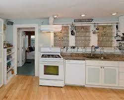 If you are looking for the best kitchen supplies and kitchen utensils, you came to the right place! Glass Kitchen Niche With Small Bathroom And Bedroom Addition Landhausstil Kuche Miami Von David Bauer Cornerstone Builders Of Sw Fl Houzz