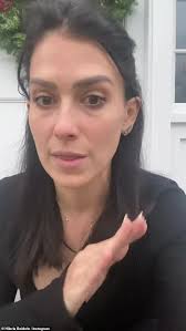 Amy schumer reacts to hilaria baldwin controversy. Amy Schumer Takes A Playful Dig At Hilaria Baldwin S Heritage Controversy Daily Mail Online