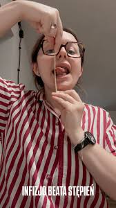 JĘZYK 👅 Czy myślałeś o nim kiedykolwiek w kontekście mięśnia?!! ,  👅Zbudowany jest z mięśni szkieletowych, które dzielą się na mięśnie  wewnętrzne i mięśnie zewnętrzne. Współdziałając, umożliwiają one ...