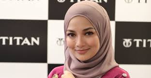 Neelofa, ameera, rosix & che cik previous video: Up Close Neelofa Going Places By Malaysia Airlines