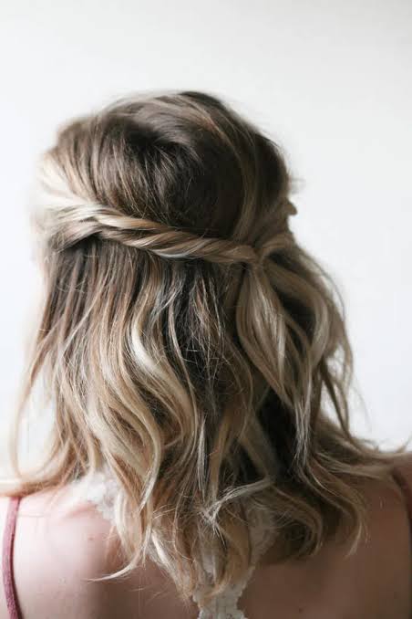 30+ Easy Half-Up Hairstyles That Only Takes Minutes To Achieve | The Singapore Women's Weekly