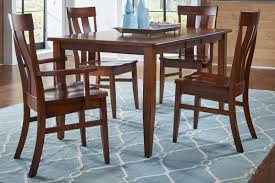 We offer a wide range of gorgeous mennonite and amish dining room sets at reasonable prices. Franklin Solid Wood Dining Table By Daniel S Amish At Gardner White