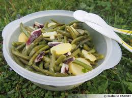 Salade De Pommes De Terre Et Haricots Verts Sauce Aux Herbes Recette En 2020 Salade Haricot Vert Pomme De Terre Haricots Verts Haricot