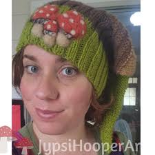 If you haven't already, join me at Wool & Wildwood Witch-Craft where all  our witchy friends can now be found, including this new little lovely,  spirit of the sea xx