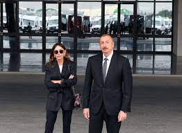 İlham aliyev'in yardımcısı olarak atadığı eşi mehriban aliyeva, 52 yaşında. Mehriban Aliyeva On Twitter President Ilham Aliyev And First Lady Mehriban Aliyeva Viewed New Ambulances Delivered To Azerbaijan President Firstvicepresidentofazerbaijan Ilhamaliyev Mehribanaliyeva Azerbaijan Https T Co 3z9gaagjhd
