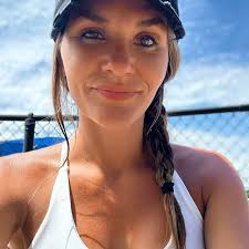 Allie Rae (@allieraes) • Instagram photos and videos