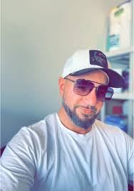 Matthew Dahlquist's Instagram, Twitter & Facebook