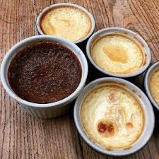Recette Anti Gaspi Ideale Pour Resorber Des Jaunes D Oeufs Les Petits Flans A La Vanille Caramel Ou Au Chocol Flan Chocolat Recette Jaune D Oeuf Flan Vanille