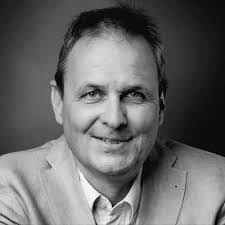 Daniel Maag's Instagram, Twitter & Facebook