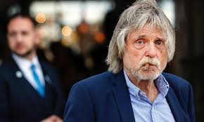 Johan Derksen over Nederlandse radio: 'De koude rillingen lopen me dan over  de rug'