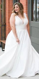 33 Plus Size Wedding Dresses A Jaw Dropping Guide Plus Size Wedding Dresses Simple A Li Wedding Dresses Satin Plus Wedding Dresses Wedding Dresses Plus Size