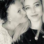 Vicky Redford's Instagram, Twitter & Facebook