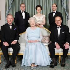 She is known to favor simplicity in court life (from left) prince charles, queen elizabeth, princess margaret, the duke of edinburgh, king george vi, and princess elizabeth. Queen Elizabeth Ii S Children Inside The Royal Family Relationships