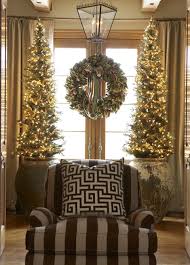 Pretty Trees For The Living Room Christmas Tree In Urn Christmas Inspiration Christmas Home