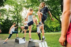 Please make an appointment, otherwise there may be waiting times. Urban Fitness Die Neuen Outdoor Studios Raus Ins City Gym Fit For Fun