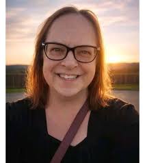 Who were the employees of Ruth Hoseley's Dolls in North Iowa?