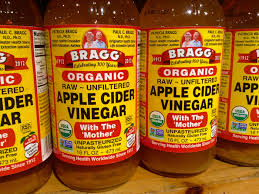 Apple cider vinegar can help lower because it contains chlorogenic acids that help lower ldl or bad cholesterol, preventing it from accumulating and crystalizing in the bloodstream 14. What To Know About Drinking Apple Cider Vinegar