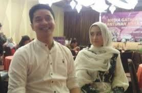 K.abar bahagia itu dibagikan oleh suaminya adly fairuz ke akun instagram pribadi. Dipolisikan Anak Ibu Angbeen Rishi Makin Ogah Punya Mantu Adly Fairuz Matamata Com