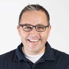 Darik Whiting's Instagram, Twitter & Facebook