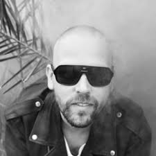 Stream Laura Branco music