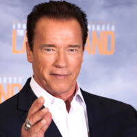 Arnold Schwarzenegger : en plein confinement, il s'organise des sorties en  moto